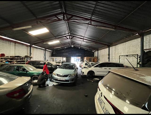 310M² WORKSHOP FOR SALE IN SPRINGS CENTRAL